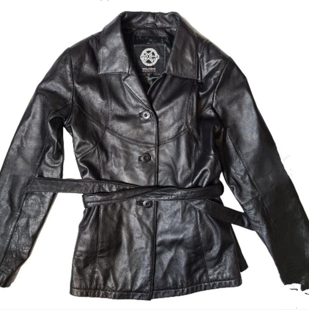 Wilson Maxima Medium women's Black LEATHER JACKET-BELT GREAT CONDITION